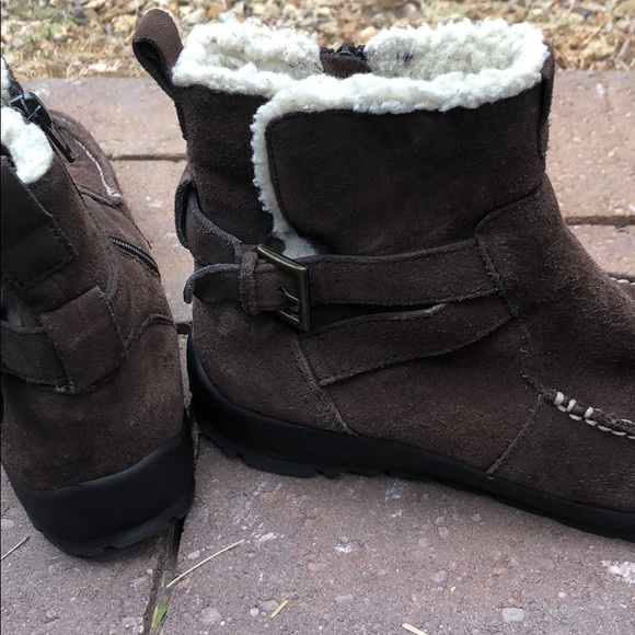 SOLD! BASS Ankle Boots with Fur Lining. - Picture 6 of 8
